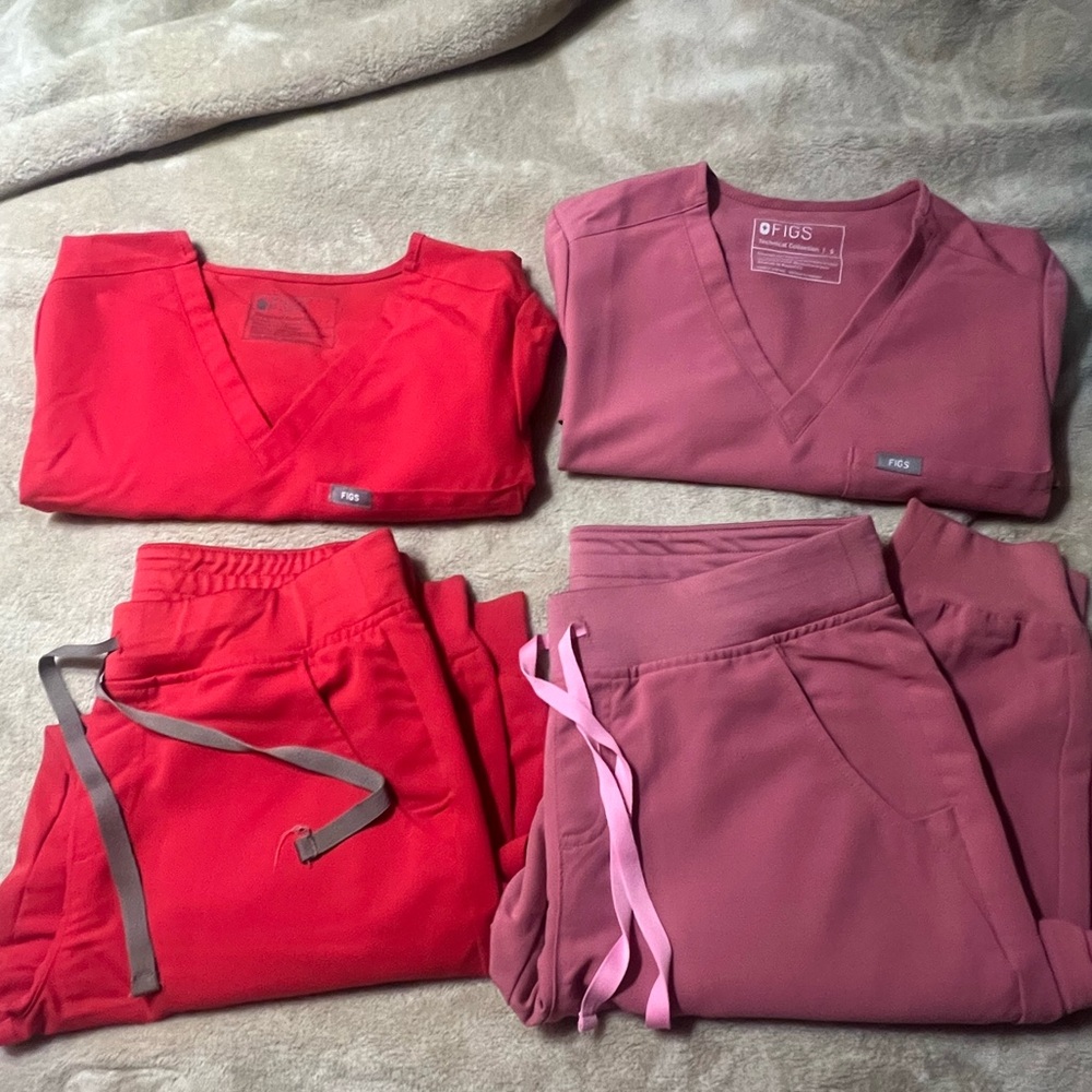 Women’s Figs Scrubs